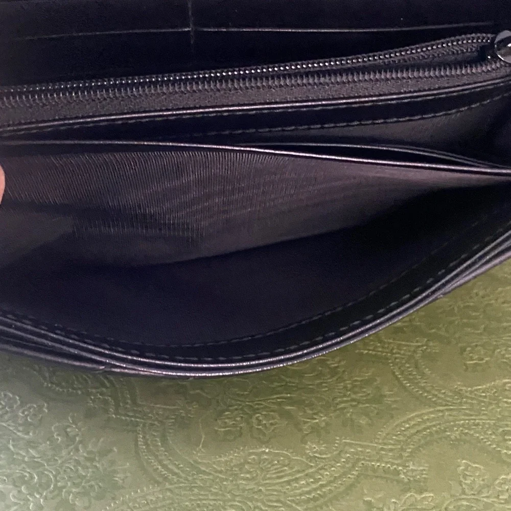 Gucci Gg Marmont Continental Wallet - Picture 15 of 17